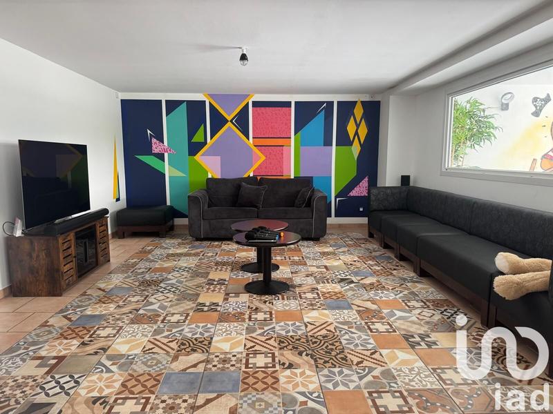 Maison - 400 m² - 8 pièces