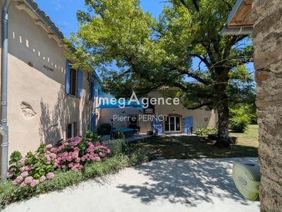 Maison - 294 m² - 10 pièces