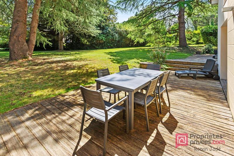 Maison - 220 m² - 8 pièces