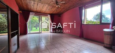 Maison - 210 m² - 8 pièces