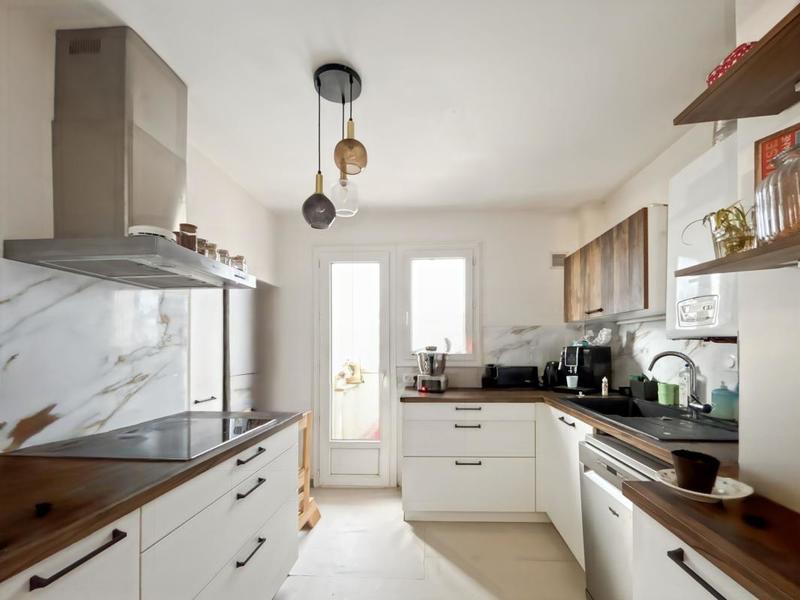 Appartement - 80 m² - 3 pièces