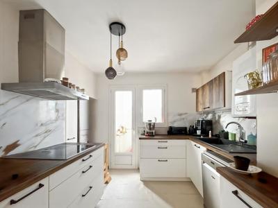 Appartement - 80 m² - 3 pièces