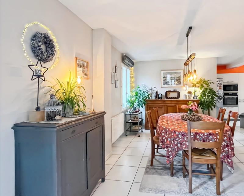 Maison traditionnelle - 145 m² - 6 pièces