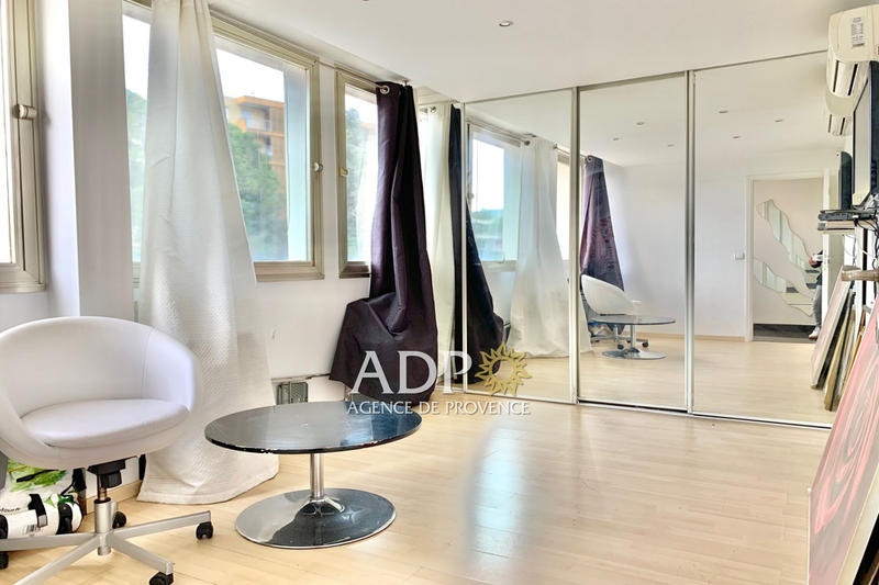 Local commercial - 114 m²