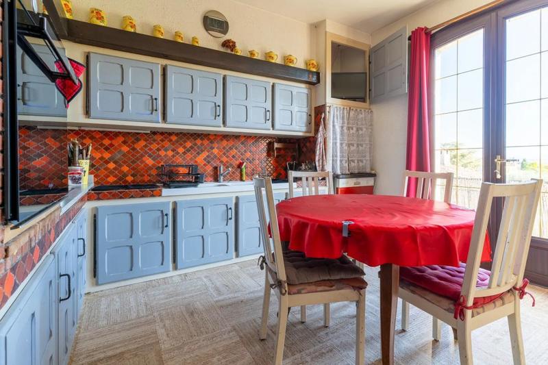 Maison - 328 m² - 9 pièces