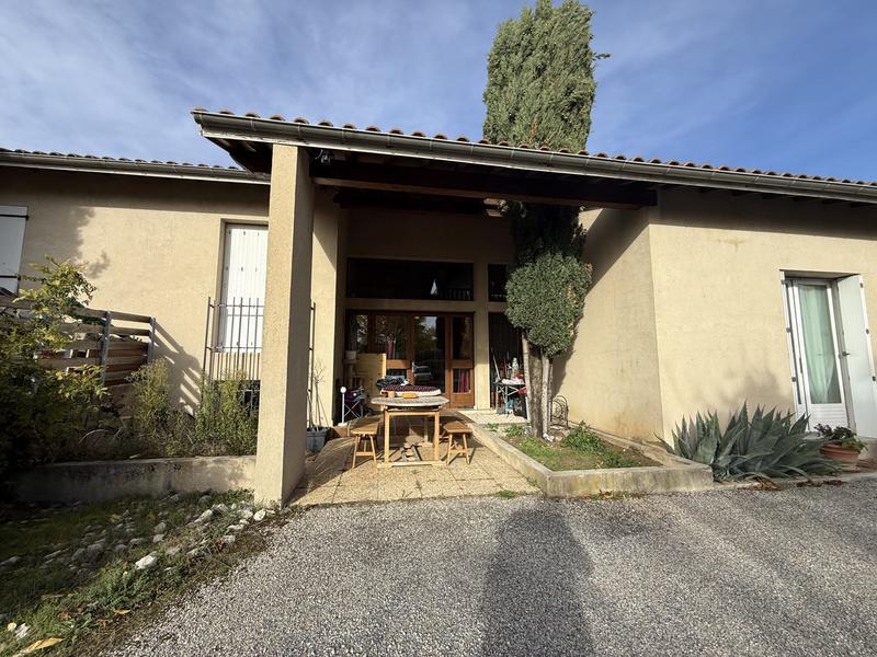 Appartement - 75 m² - 3 pièces