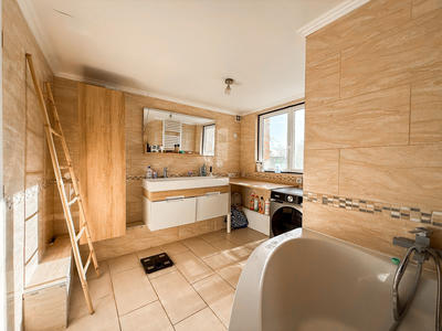 Maison - 166 m² - 6 pièces