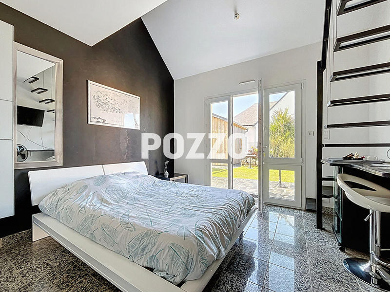 Maison - 210 m² - 8 pièces