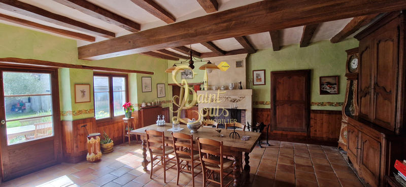 Maison - 265 m² - 8 pièces