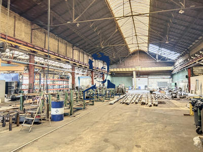 Local d'activités - 2 603 m²