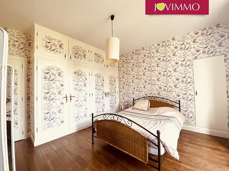 Maison - 254 m² - 10 pièces