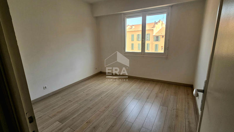 Appartement - 97 m² - 4 pièces