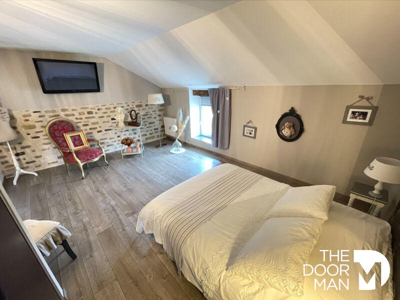 Maison en pierre - 122 m² - 5 pièces