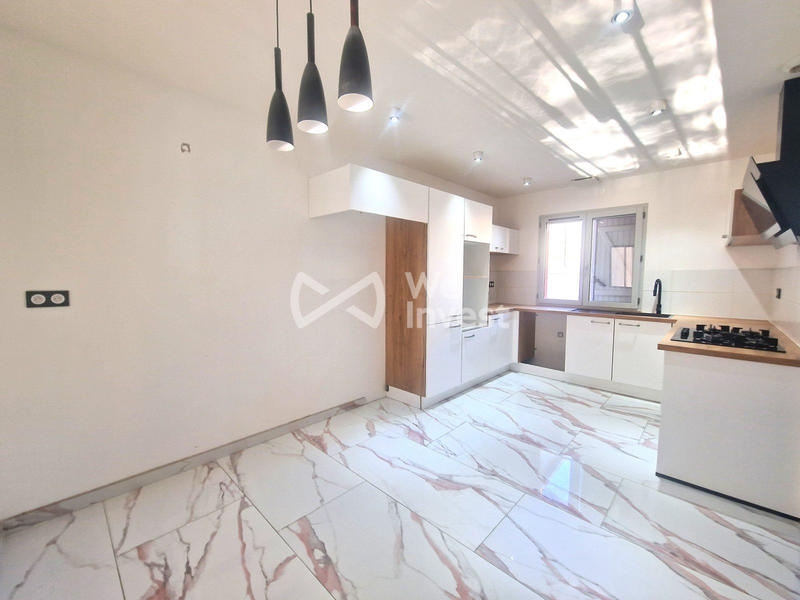 Maison - 120 m² - 5 pièces