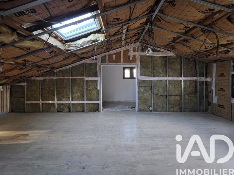 Maison - 220 m² - 7 pièces