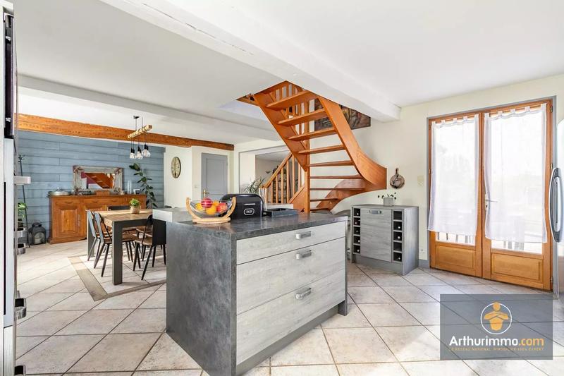 Maison - 145 m² - 5 pièces