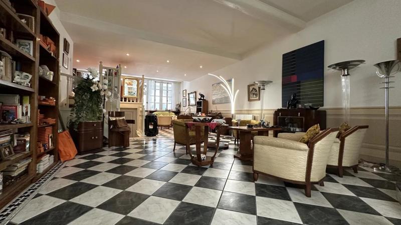 Appartement - 122 m² - 4 pièces