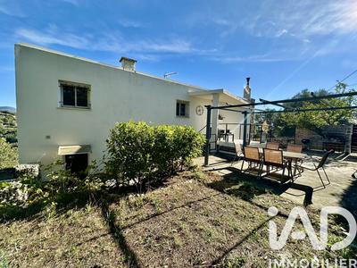 Maison - 122 m² - 5 pièces