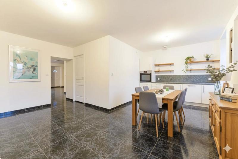 Maison de ville - 118 m² - 6 pièces