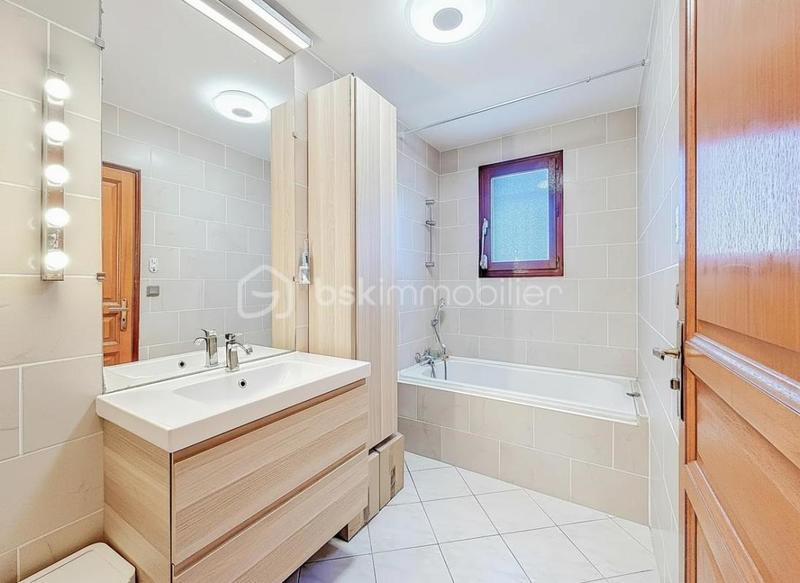 Villa - 115 m² - 4 pièces