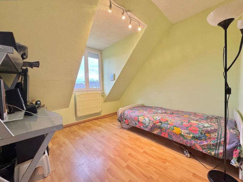 Maison - 204 m² - 6 pièces