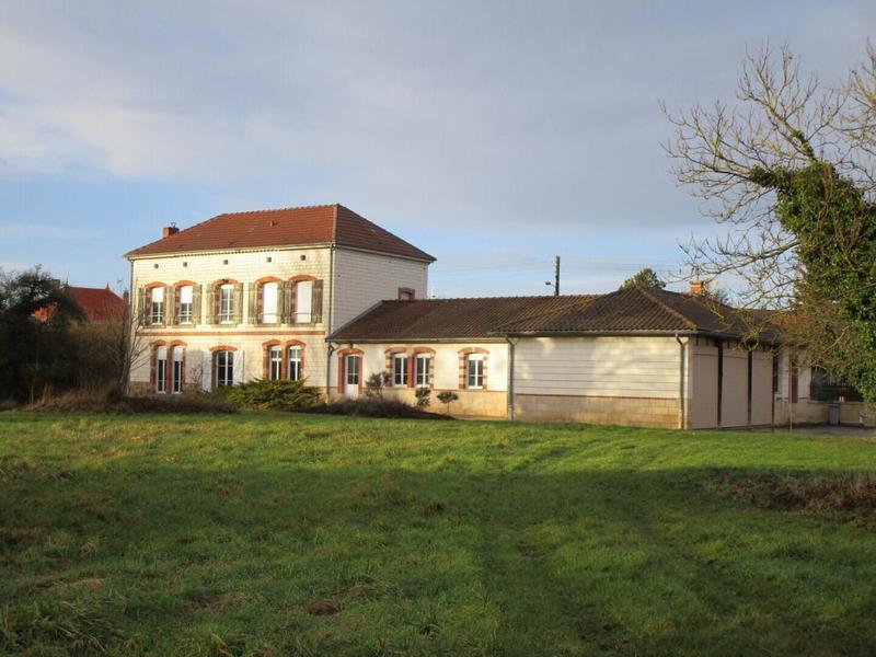 Demeure - 290 m² - 6 pièces