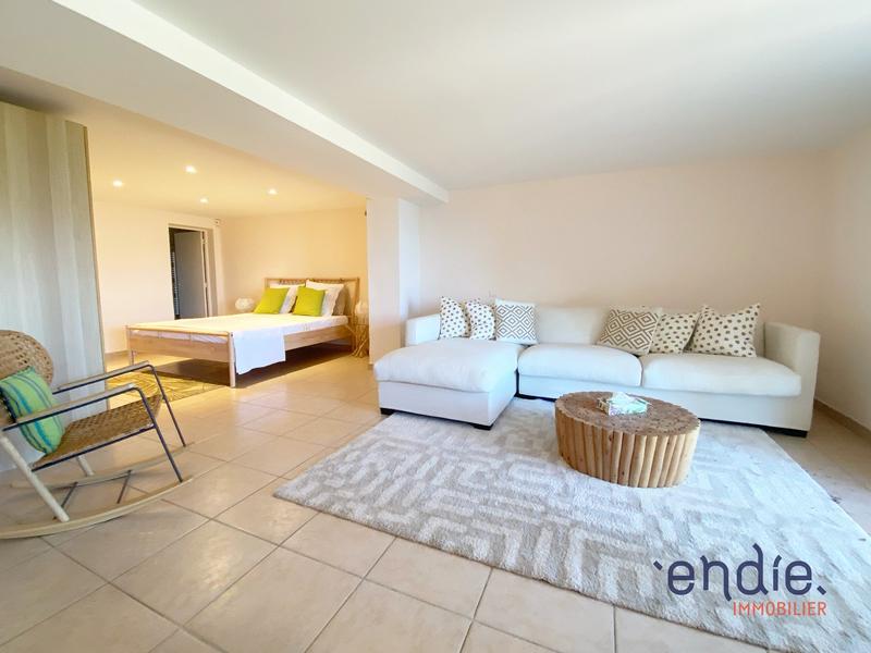 Maison - 300 m² - 6 pièces