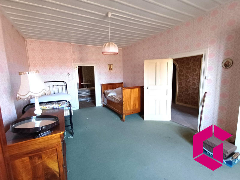 Maison ancienne - 201 m² - 6 pièces