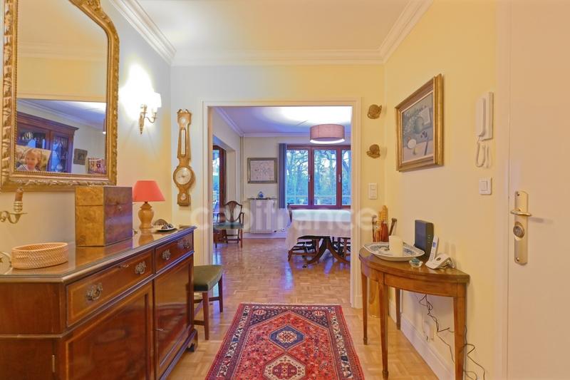 Appartement bourgeois - 122 m² - 5 pièces