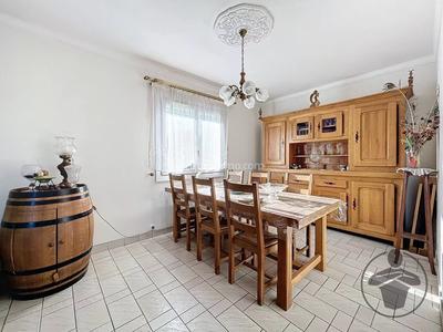 Maison - 140 m² - 5 pièces