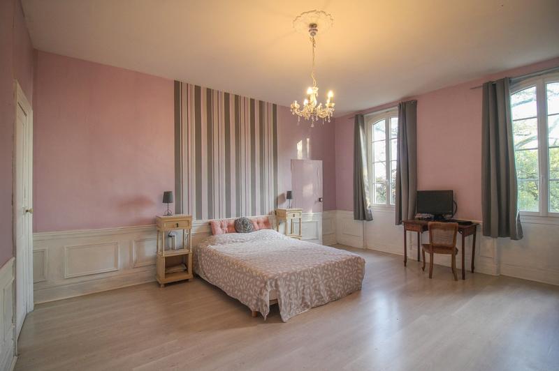 Maison de domaine - 430 m² - 8 pièces
