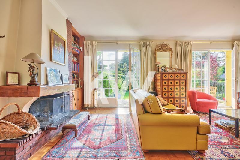 Maison - 193 m² - 9 pièces