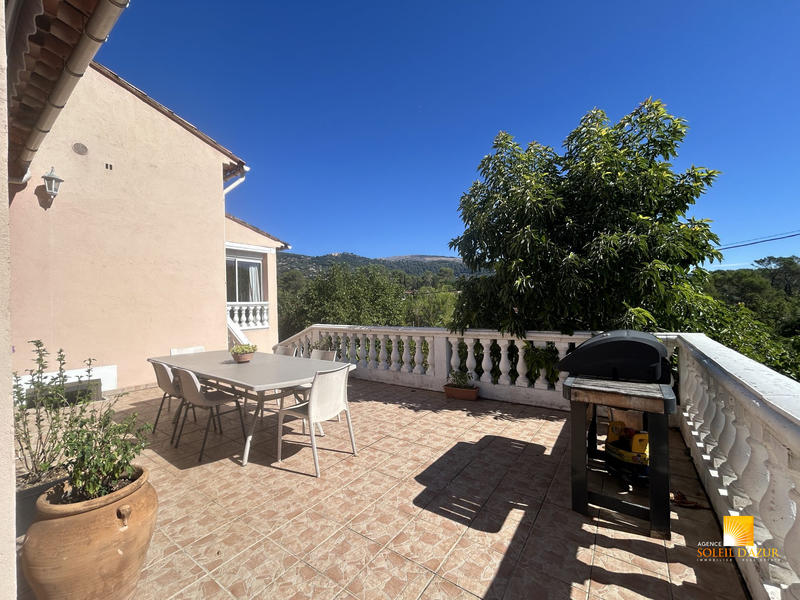 Maison - 176 m² - 6 pièces