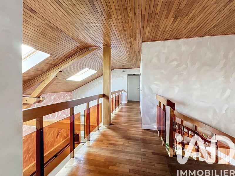 Maison de maîtres - 234 m² - 8 pièces