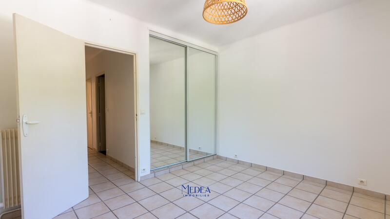 Appartement - 75 m² - 3 pièces