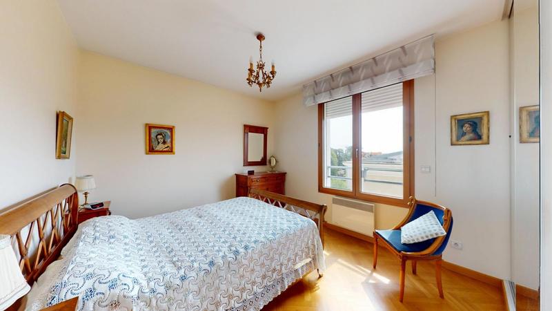 Appartement - 82 m² - 3 pièces