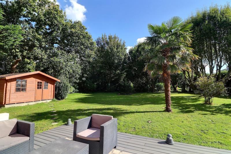 Maison - 295 m² - 12 pièces