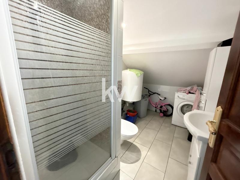 Maison - 318 m² - 7 pièces