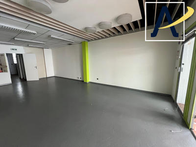 Local commercial - 70 m² - 2 pièces