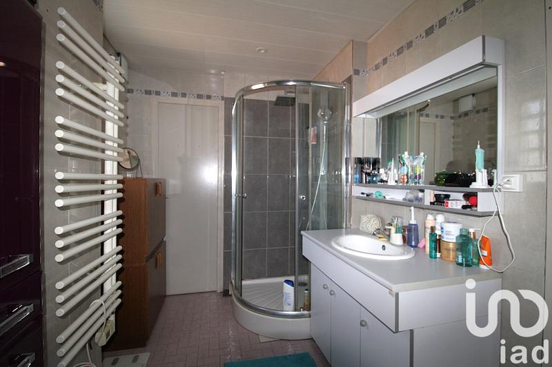 Maison - 200 m² - 8 pièces