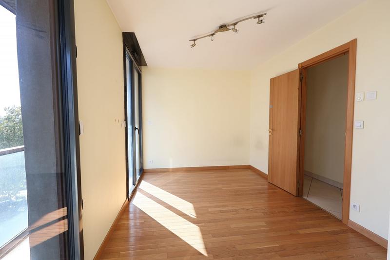 Appartement - 83 m² - 3 pièces