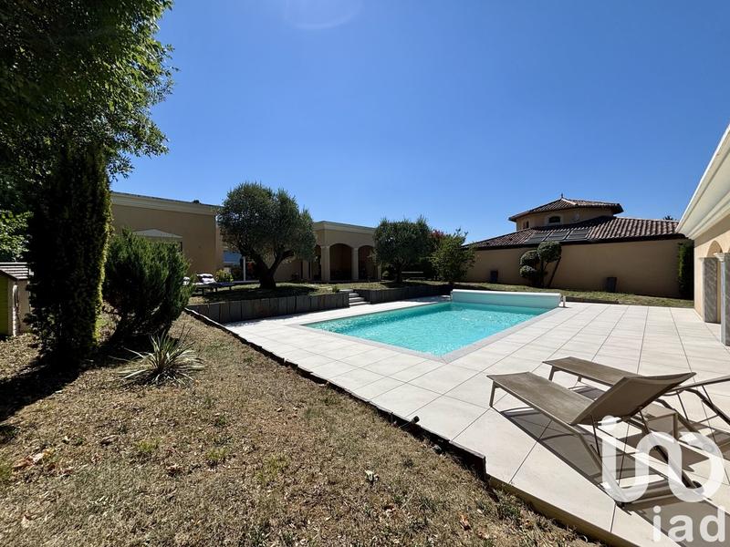 Maison - 240 m² - 7 pièces