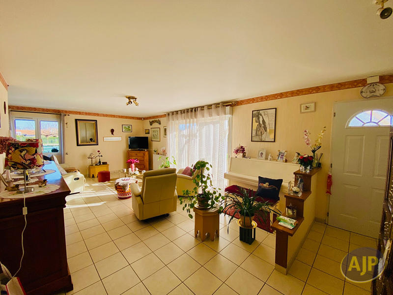 Maison - 85 m² - 3 pièces