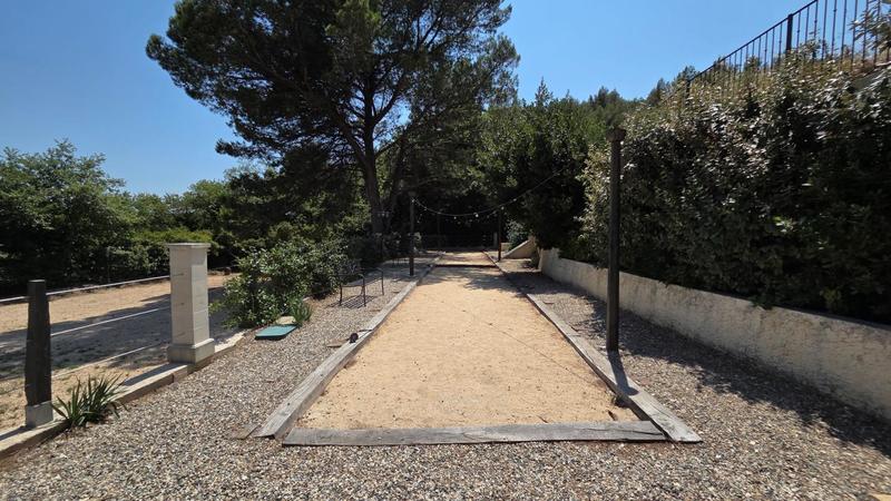 Maison - 408 m² - 5 pièces