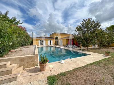 Villa - 310 m² - 8 pièces