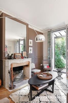 Maison - 250 m² - 8 pièces