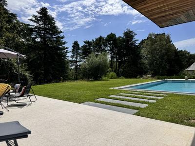 Maison - 371 m² - 9 pièces