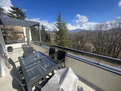 Appartement - 91 m² - 4 pièces