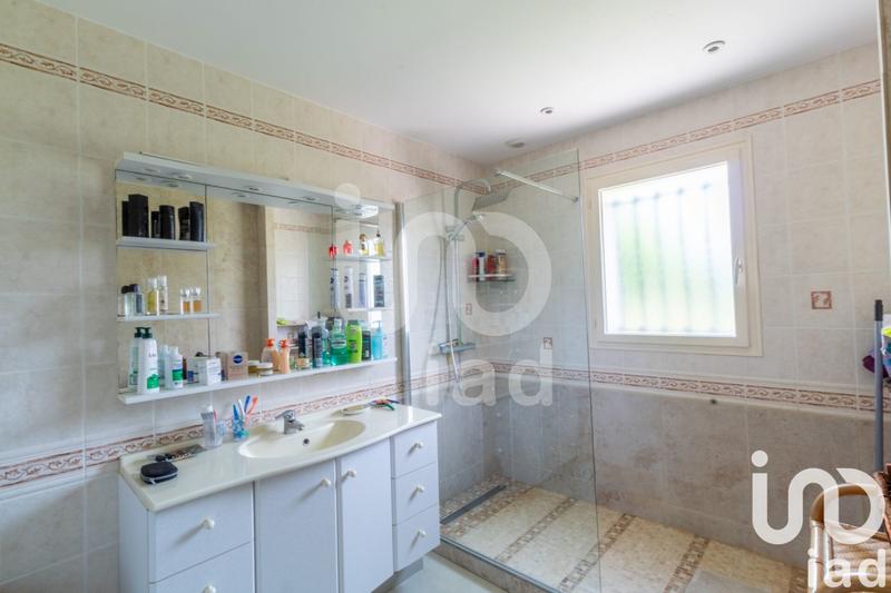 Maison - 179 m² - 7 pièces