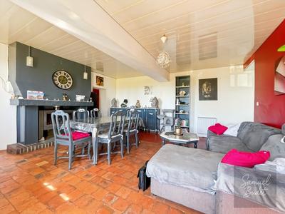 Maison - 95 m² - 5 pièces